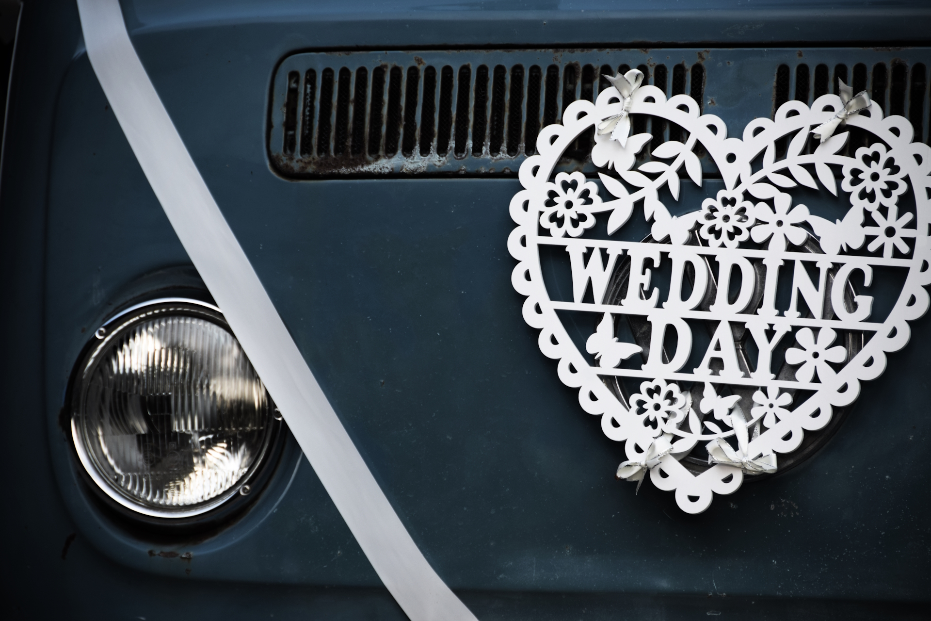 Emma and Mike arrive in style to their reception!